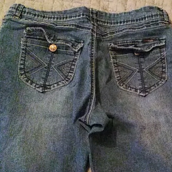 Jean shorts - Picture 2 of 4